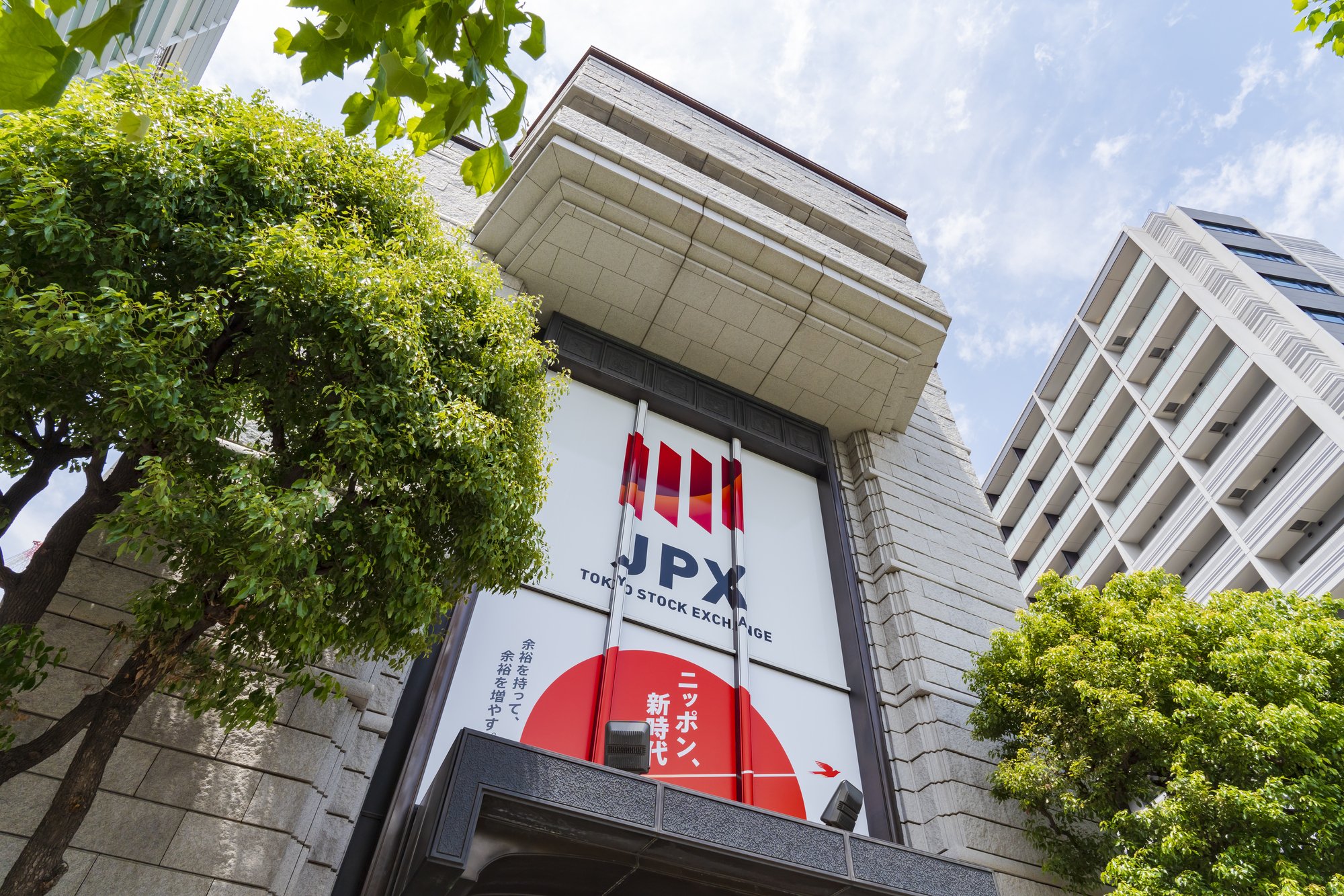 三菱UFJ銀行の売れ筋トップに「日経225」、圧倒的なパフォーマンスのアクティブファンドは?